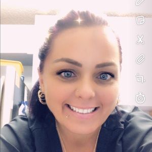 Meet your Posher, Kelli